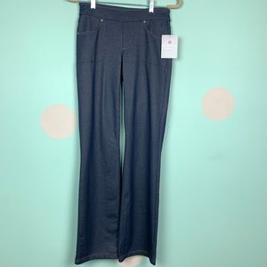 Athleta denim Bettona classic pants size XS